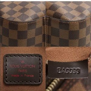 Not Available: Louis Vuitton Dorsoduro Bag